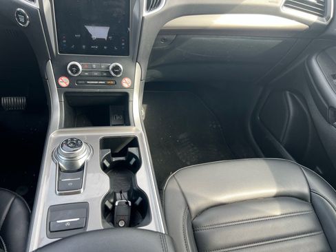 Used 2024 Ford Edge SEL image 32