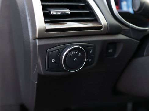 Used 2014 Ford Fusion SE w/ Equipment Group 202A image 10