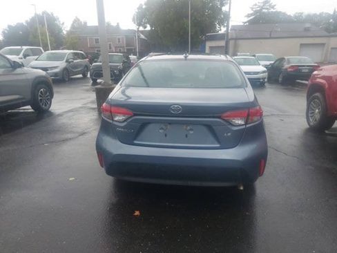 Used 2025 Toyota Corolla LE FWD image 6