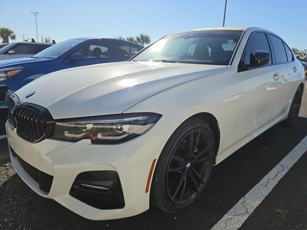 Used 2022 BMW 330i xDrive Sedan w/ M Sport Package AWD/4WD image 4