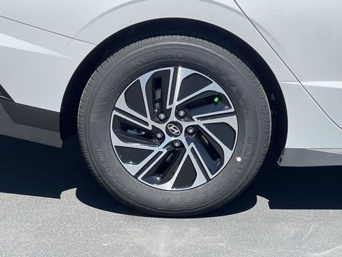 Certified 2026 Hyundai Sonata Blue FWD image 15