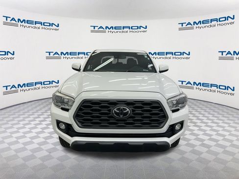 Used 2020 Toyota Tacoma TRD Off-Road w/ TRD Premium Off Road Package AWD/4WD image 8
