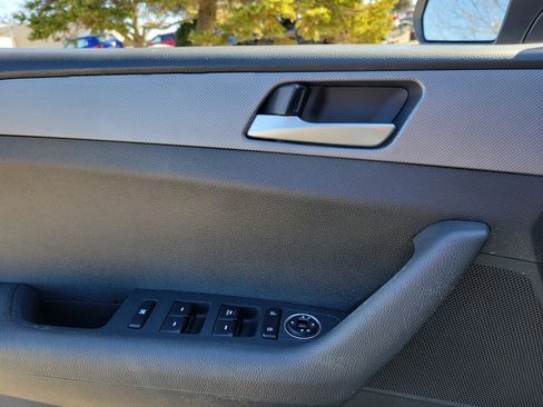 Used 2019 Hyundai Sonata SE image 17