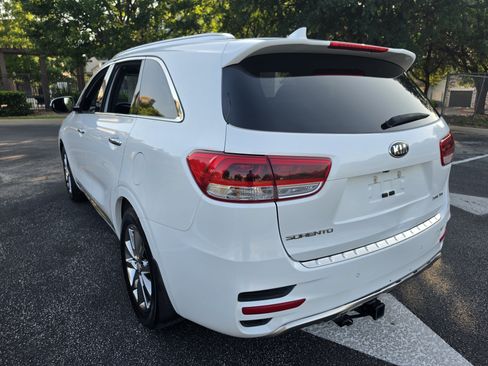 Used 2018 Kia Sorento SX FWD image 5