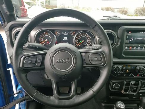 Used 2022 Jeep Wrangler Unlimited Sport image 14