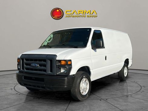 Used 2014 Ford E-250 and Econoline 250 Van 3D w/ Power Group image 1