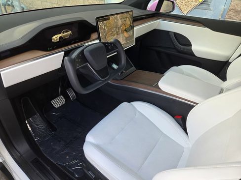 Used 2023 Tesla Model X AWD/4WD image 11