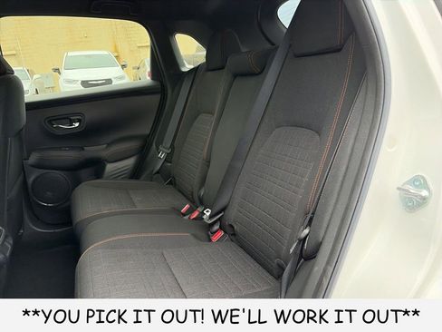 Used 2023 Honda HR-V Sport image 9