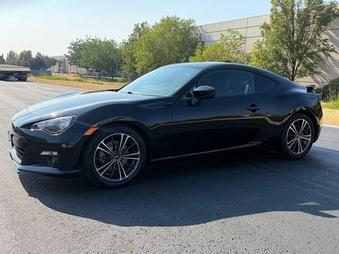 Used 2016 Subaru BRZ Limited w/ Popular Package #4 RWD image 6
