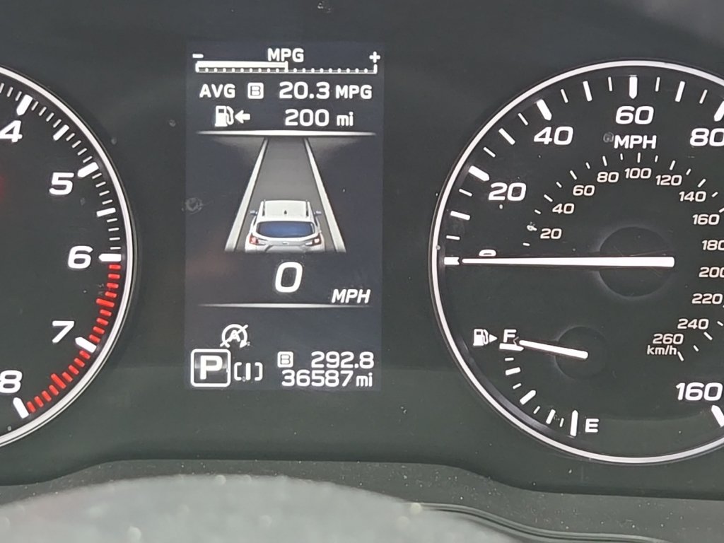 Used 2025 Subaru Crosstrek 2.5i Premium AWD/4WD image 2