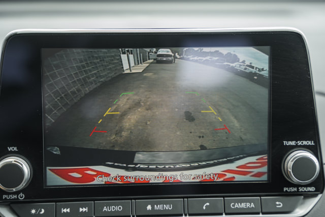 Used 2025 Nissan Altima 2.5 SV FWD image 43