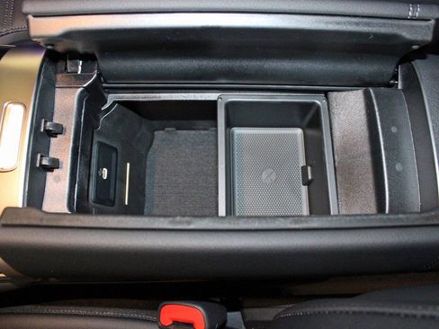 Certified 2026 Mercedes-Benz GLC 300 GLC 300 image 24