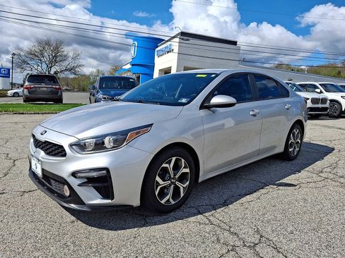Used 2021 Kia Forte LXS FWD image 3