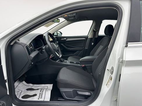 Used 2025 Volkswagen Jetta S FWD image 9