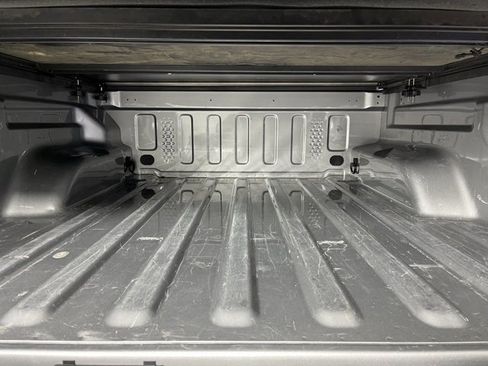 Used 2020 Jeep Gladiator Overland image 8