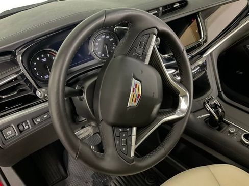 Used 2025 Cadillac XT6 Sport w/ Technology Package image 21
