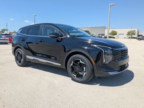 New 2026 Kia Sportage EX FWD image 2