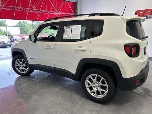 Used 2023 Jeep Renegade Latitude w/ Premium Group AWD/4WD image 6