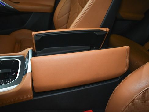 Used 2023 BMW X6 xDrive40i w/ M Sport Package image 50