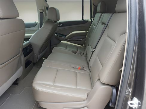 Used 2019 GMC Yukon XL SLT image 15