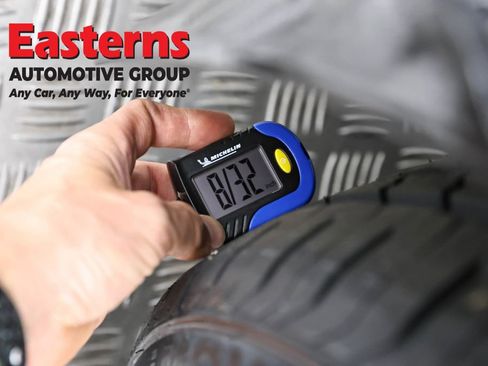 Used 2018 Tesla Model 3 Long Range image 23