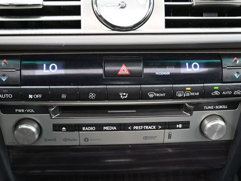 Used 2017 Lexus LS 460 AWD image 28