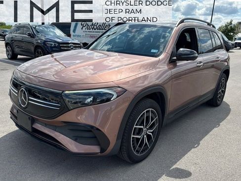 Used 2023 Mercedes-Benz EQB 300 4MATIC image 1