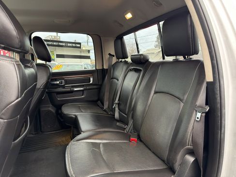 Used 2015 RAM 1500 Laramie w/ Convenience Group image 12