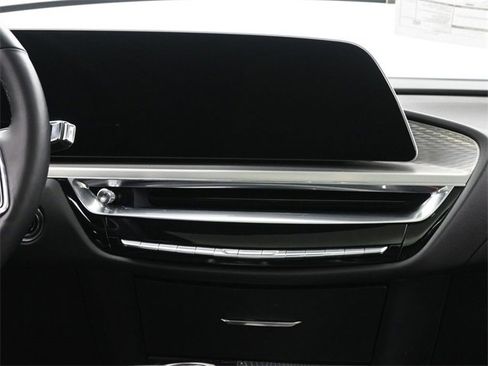 Used 2024 Cadillac Lyriq Luxury w/ LPO, Floor Liner Package image 26