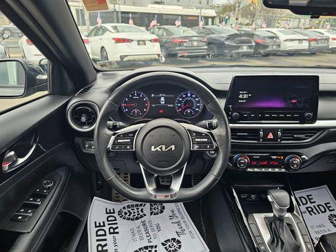 Used 2023 Kia Forte GT-Line w/ GT-Line Premium Package image 17