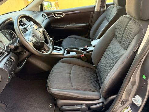 Used 2016 Nissan Sentra SV FWD image 16