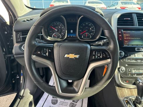 Used 2014 Chevrolet Malibu LT FWD image 11