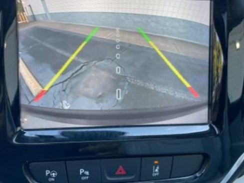 Used 2021 Jeep Cherokee Limited FWD image 24