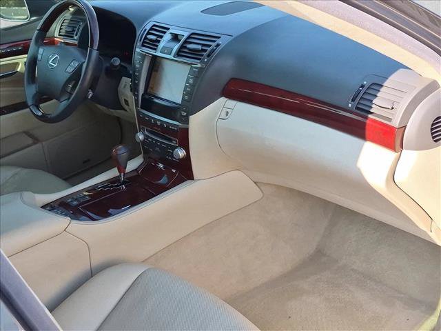 Used 2012 Lexus LS 460 L w/ Luxury Pkg RWD image 23