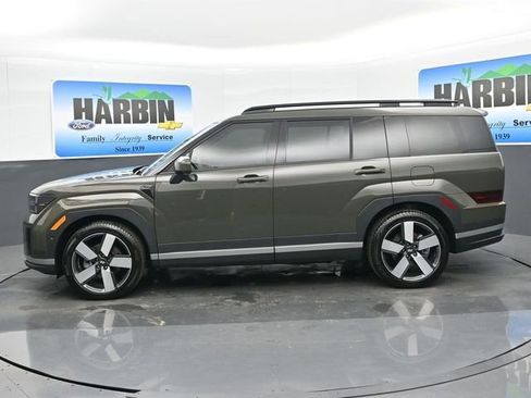 Used 2024 Hyundai Santa Fe Limited AWD/4WD image 2