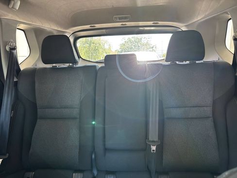 Used 2025 Nissan Rogue SV AWD/4WD image 39