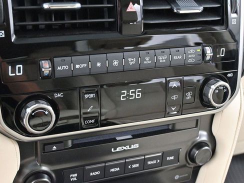 Used 2023 Lexus GX 460 Luxury AWD/4WD image 22