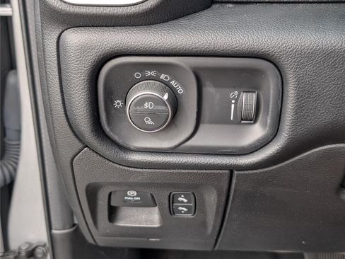Used 2020 RAM 1500 Big Horn AWD/4WD image 21
