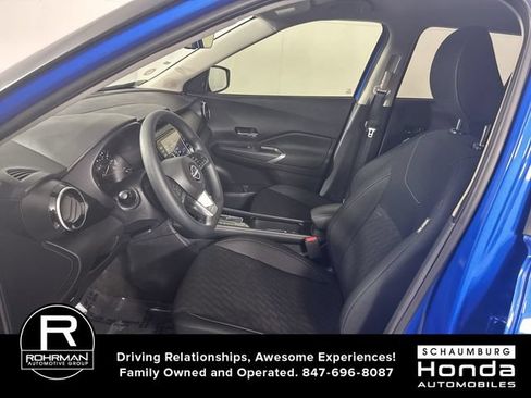 Used 2024 Nissan Kicks SV w/ Interior Electronics Package FWD image 5