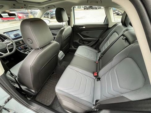 Certified 2025 Volkswagen Jetta SEL image 11