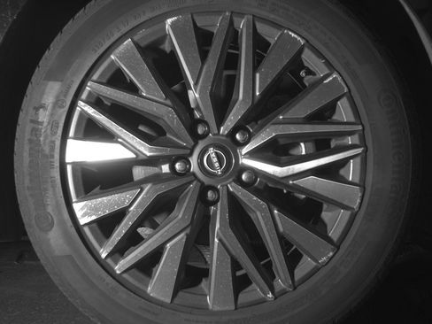 Used 2025 Nissan Altima 2.5 SV image 13