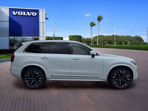 New 2026 Volvo XC90 T8 Plus AWD/4WD image 8