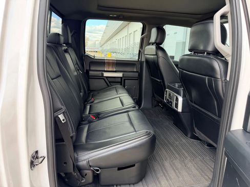 Used 2019 Ford F150 Lariat w/ Equipment Group 502A Luxury image 13