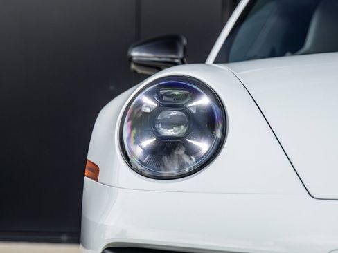 Certified 2022 Porsche 911 Carrera 4S image 18