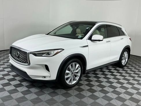 Used 2019 INFINITI QX50 Essential w/ Cargo Package FWD image 4