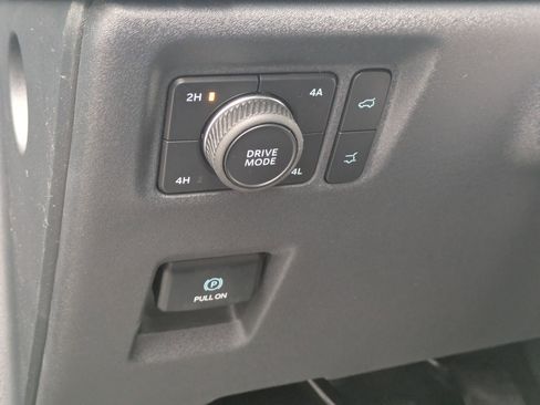 New 2026 Ford Expedition Max Platinum w/ Driver's Package image 15