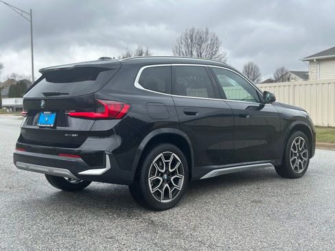 Used 2025 BMW X1 xDrive28i w/ Technology Package image 8