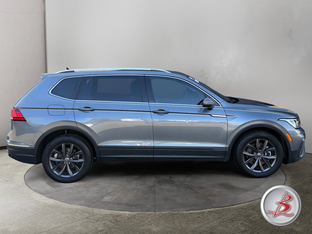 Used 2022 Volkswagen Tiguan SE AWD/4WD image 8