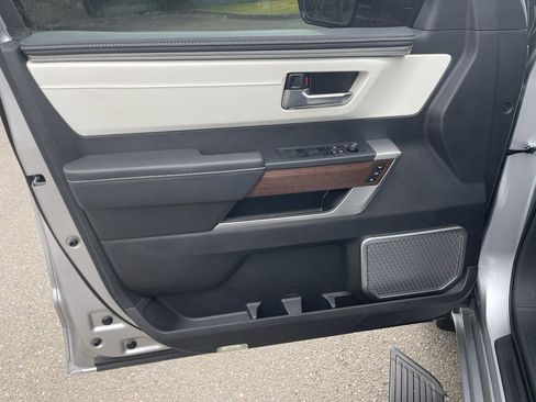 Used 2025 Toyota Sequoia Capstone image 23