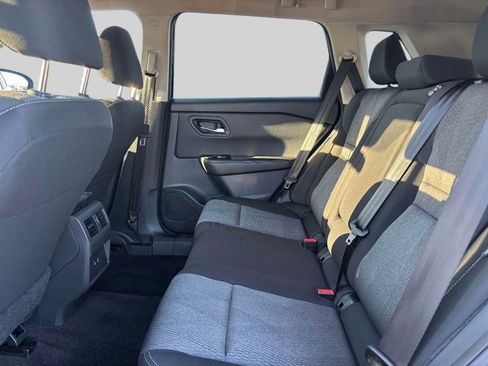 Used 2025 Nissan Rogue SV image 11